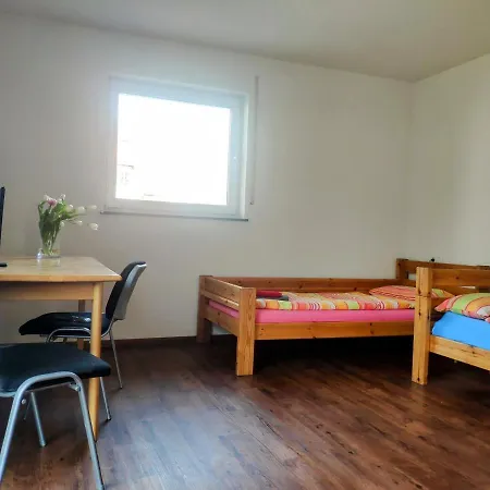 Privatunterkunft Zweibettzimmer Mit Bad In